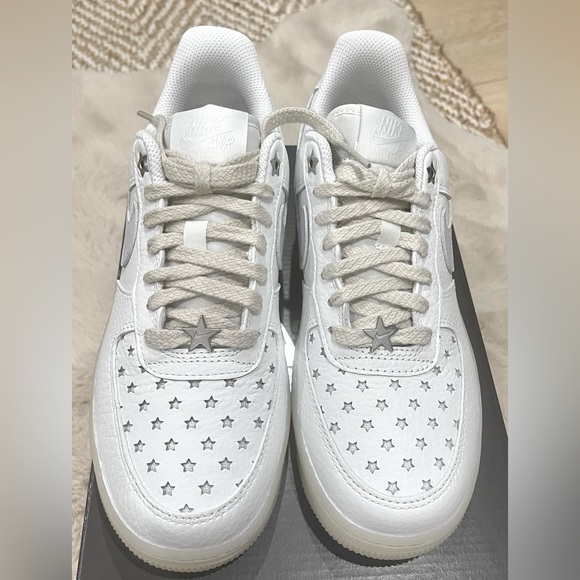Nike Air Force 1 ‘07, women’s size 6 - Picture 2 of 6